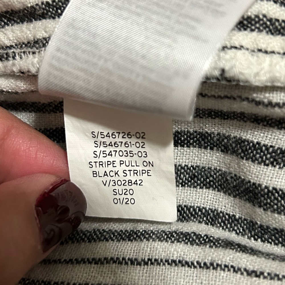 Women's Gap Pull-On Black/Beige Shorts - Picture 6 of 8